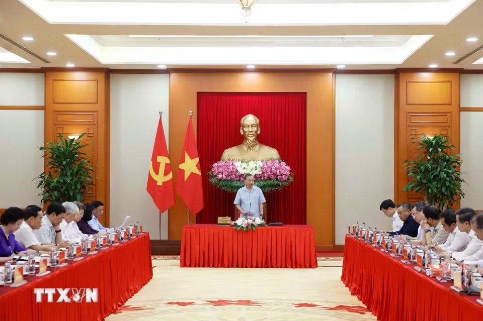 Tổng Bí thư, Chủ tịch nước Tô Lâm chủ trì cuộc họp. Ảnh: TTXVN