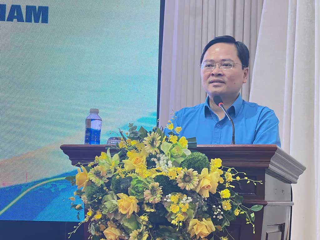 Member of the Party Central Committee, Chairman of the Vietnam General Confederation of Labour Nguyen Anh Tuan delivered the closing speech at the final session of the Executive Committee of the Vietnam General Confederation of Labour - XIII term, 2023-2028. Photo: Minh Huong