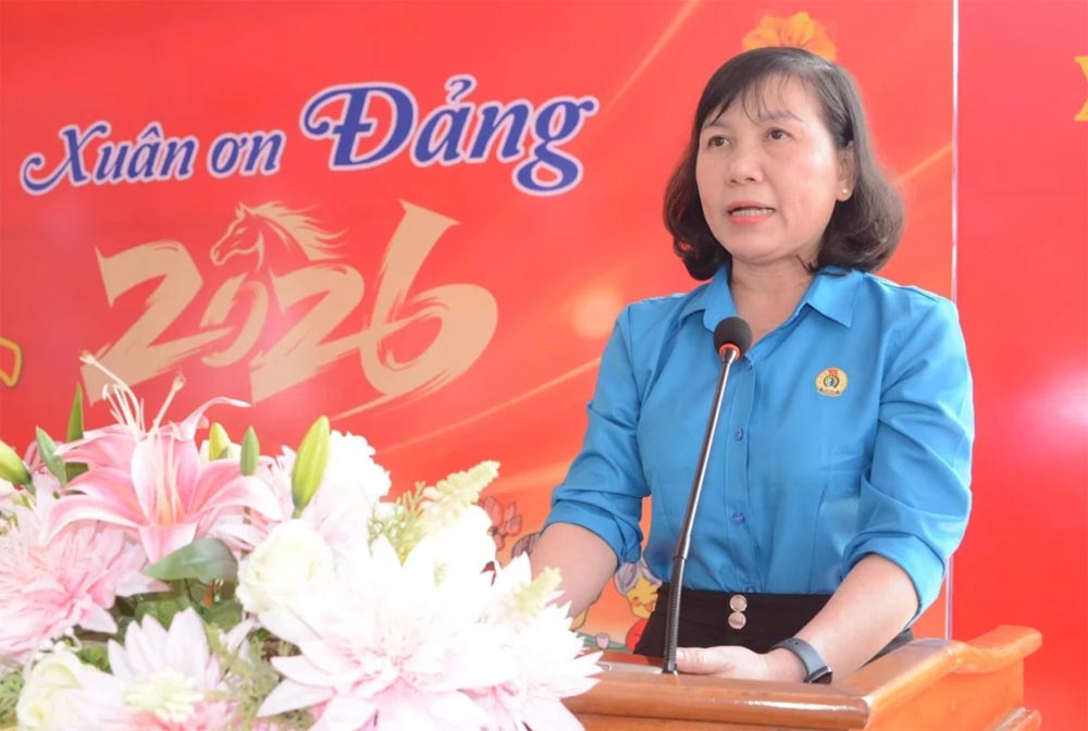 Bà Huỳnh Thị Cẩm Hồng - Chủ tịch Công đoàn Cao su Việt Nam.