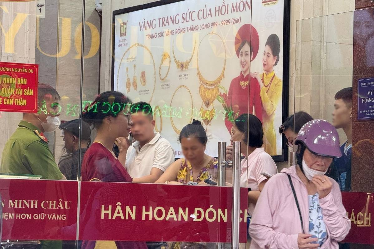 Vàng nhẫn là mặt hàng được nhiều người dân quan tâm thời gian gần đây. Ảnh: Hà Lê