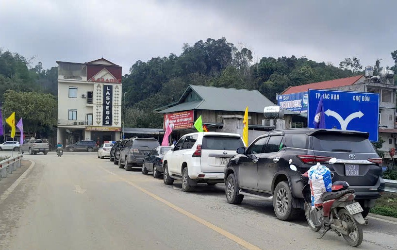 According to the proposal of the Ministry of Finance, the Vice Chairman of the Commune-level People's Committee or higher is entitled to a public car. Photo: Xuyen Dong