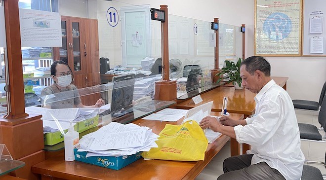 Which province is leading the country in social pension benefits? Photo: Ha Anh