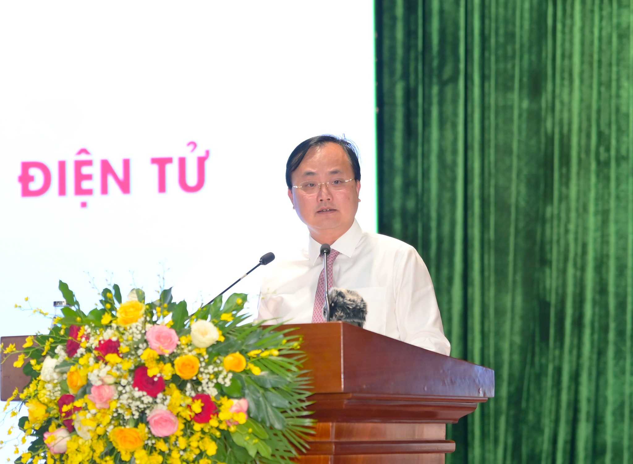 Đồng chí Tô Huy Vũ - Bí thư Đảng ủy, Chủ tịch Hội đồng thành viên Agribank phát biểu tại buổi lễ