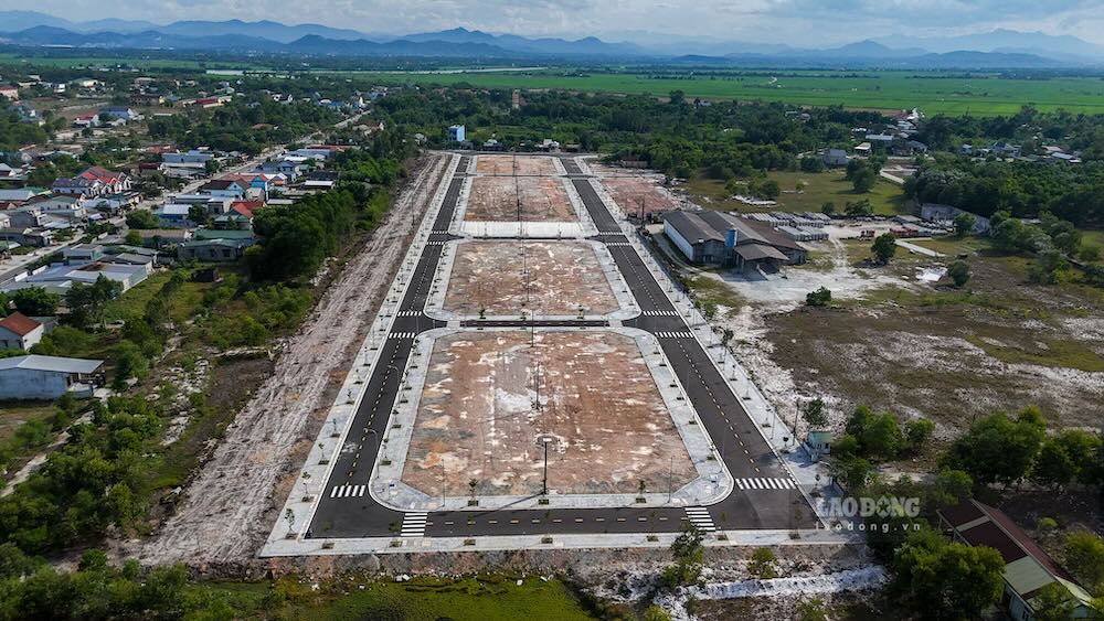 Phu Da resettlement area (Phu Vang commune), one of the infrastructure works serving the North-South high-speed railway super project section passing through Hue City, has been completed and ready for operation. Photo: Nguyen Luan