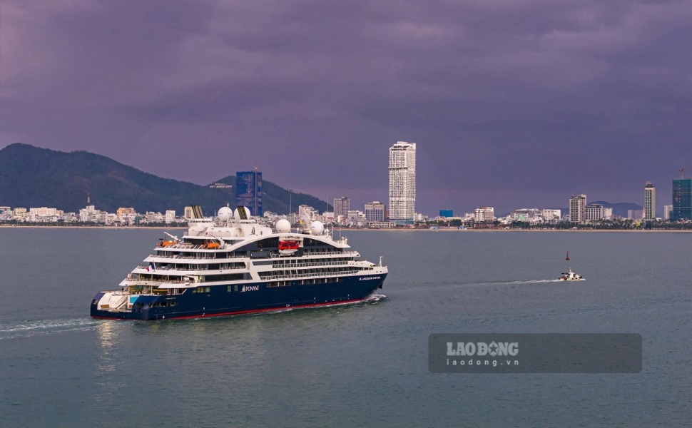 Quy Nhon Port, Gia Lai welcomes international cruise ships. Photo: Dung Nhan