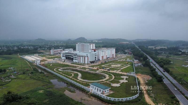 Nhiều dãy nhà chức năng tại dự án đã cơ bản hoàn thành. Ảnh: Việt Bắc