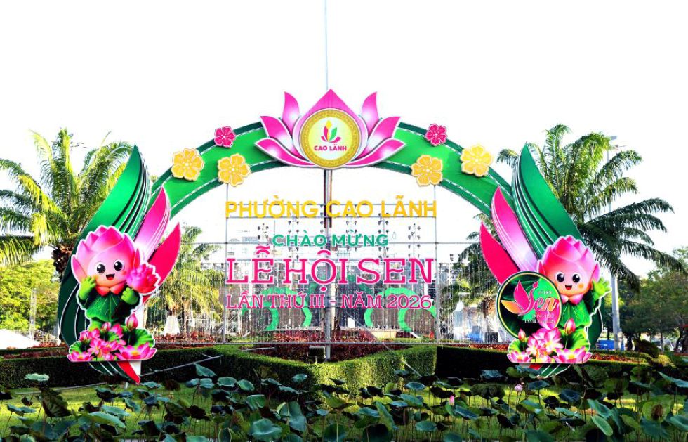 Lễ hội Sen Đồng Tháp lần thứ III được tổ chức tại phường Cao  Lãnh với trung tâm là Quảng trường Văn Miếu. Ảnh: Ban tổ chức