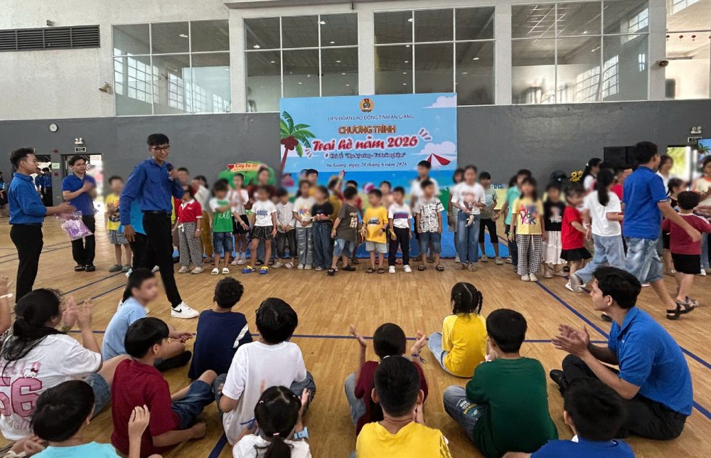 Children of union members and workers in An Giang enthusiastically participate in the Summer Camp. Photo: Cam Tu