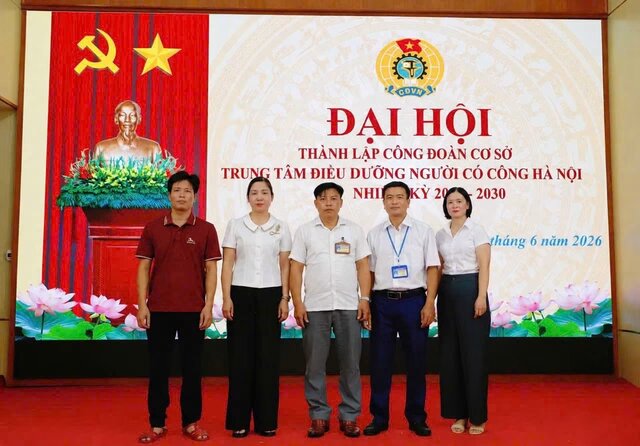 Hanoi Center for Nursing People with Meritorious Services (located in Thanh Thuy commune) organizes the Congress to establish the grassroots Trade Union. Photo: Phu Tho Trade Union