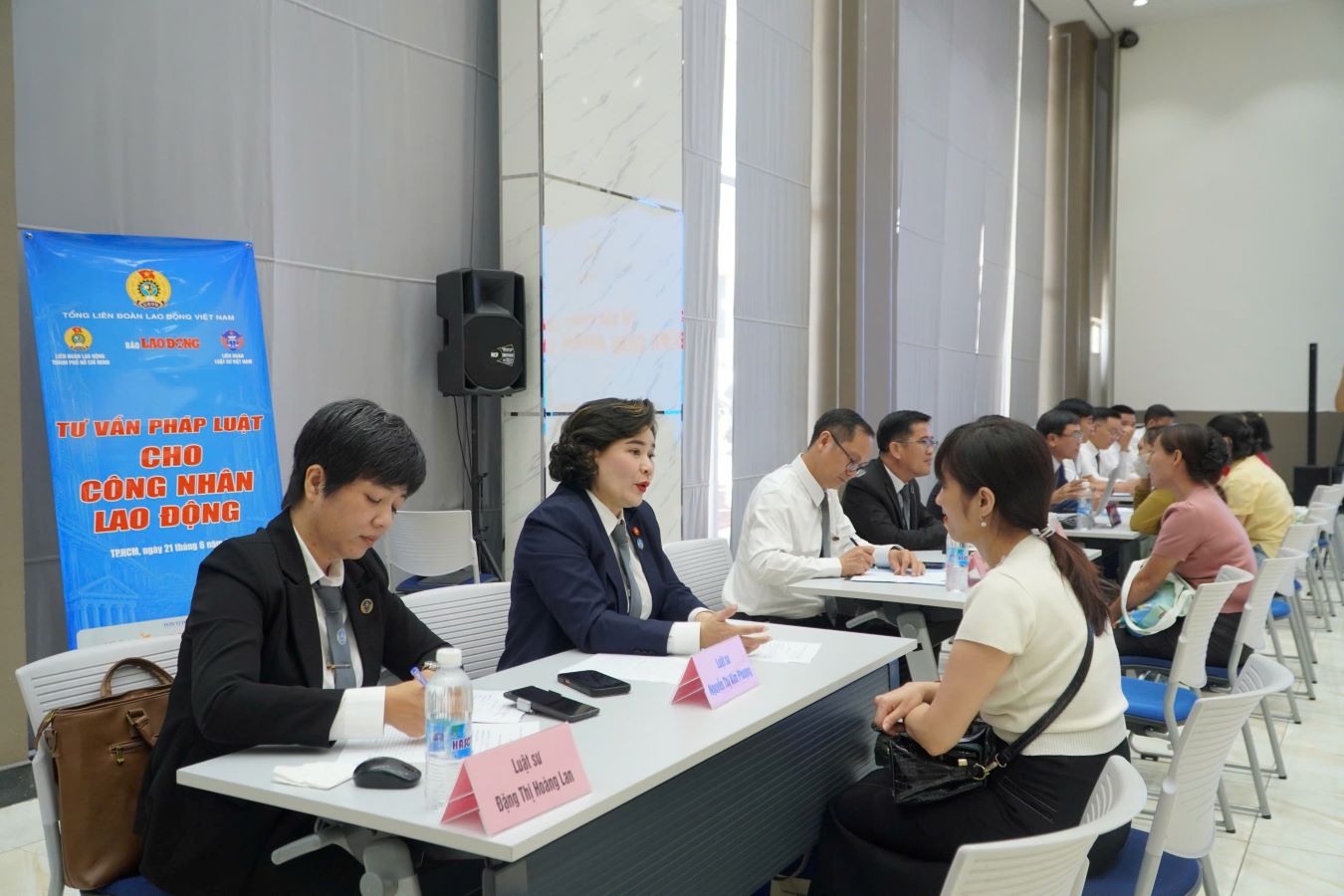 The program "Giving health and legal advice to workers - For a healthy Vietnam" will take place on the morning of June 21 in Ho Chi Minh City.