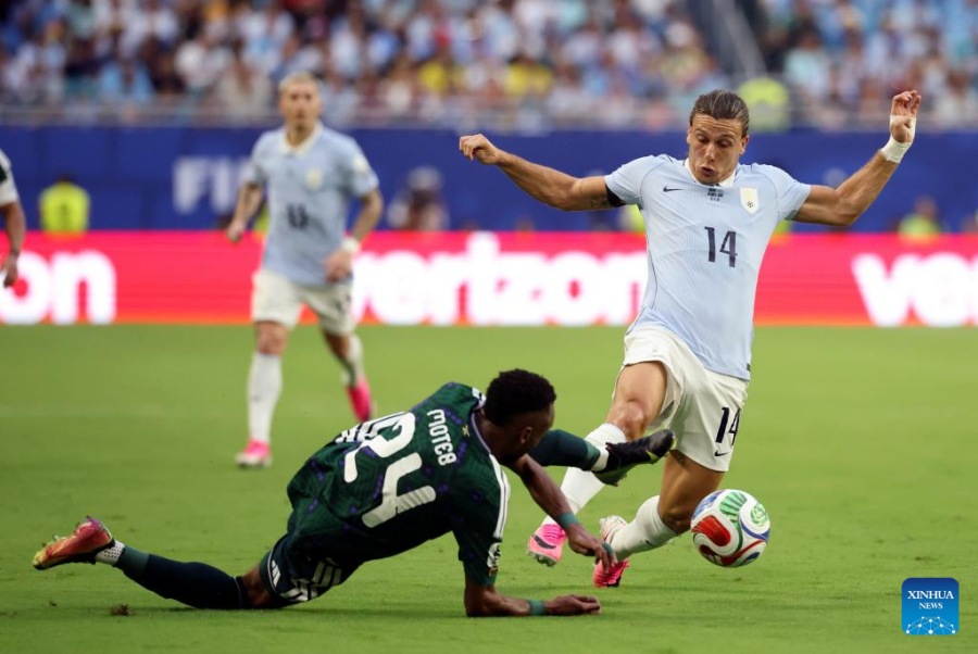 Tuyển Uruguay (áo sáng) chỉ có 1 điểm ở trận ra quân World Cup 2026. Ảnh: Xinhua