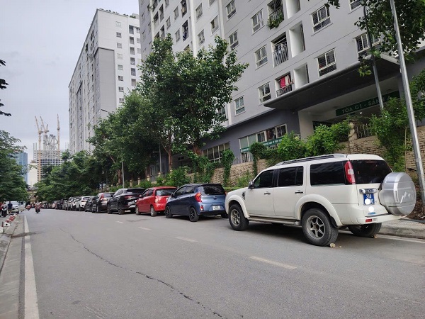 Draft regulations on car prices serving general work for commune officials. Photo: Xuyen Dong