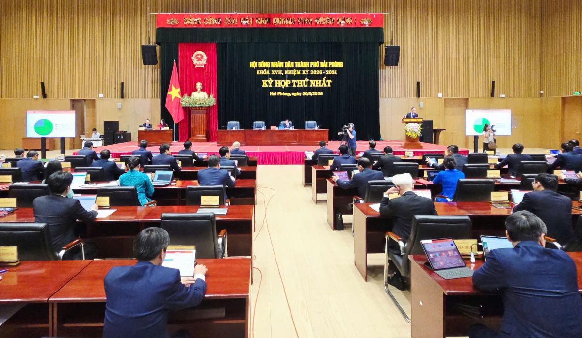 Overview of the First Session of the 17th City People's Council. Photo: Hai Phong e-Portal
