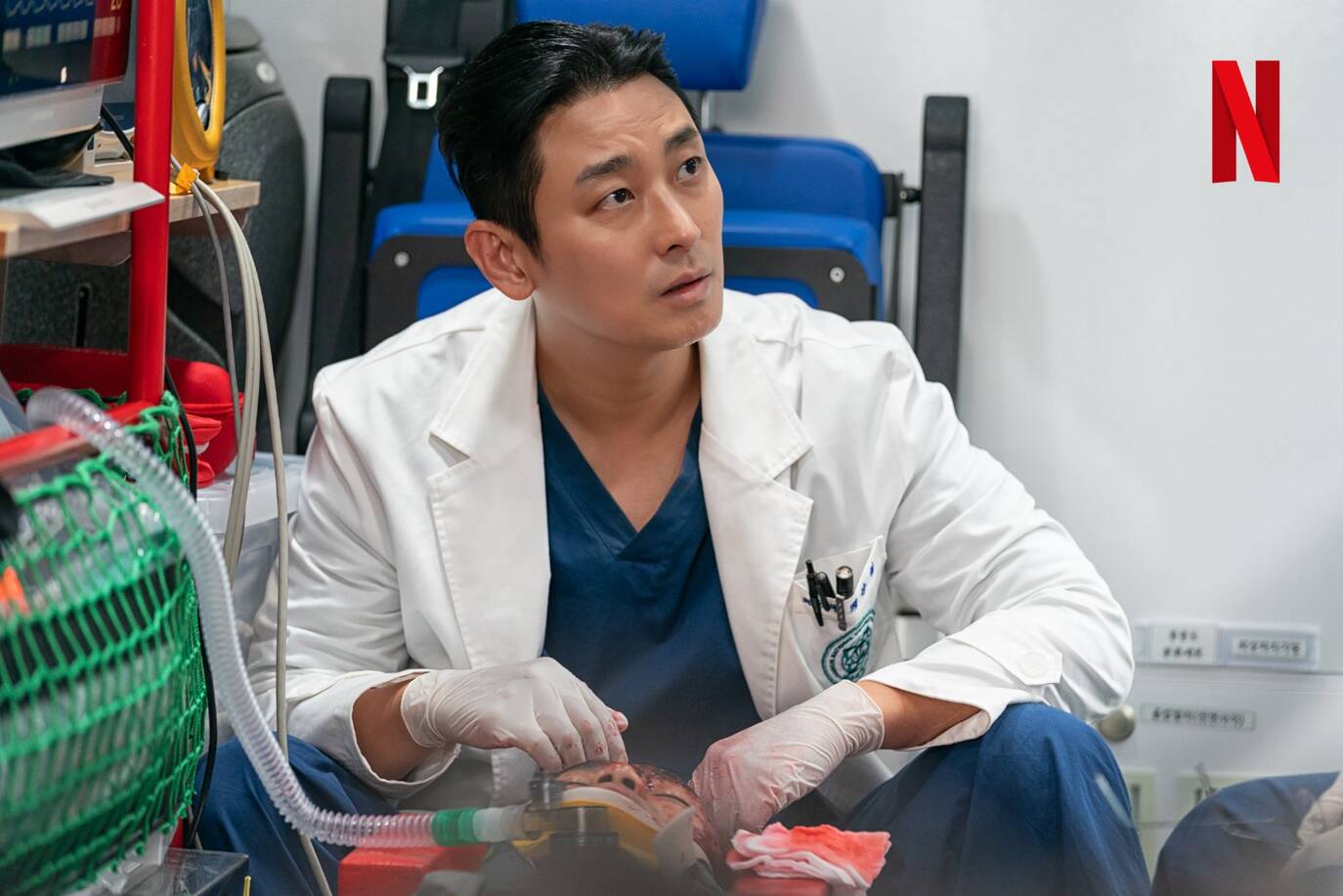 Actor Joo Ji Hoon in the Korean drama "Trauma Center". Photo: Netflix