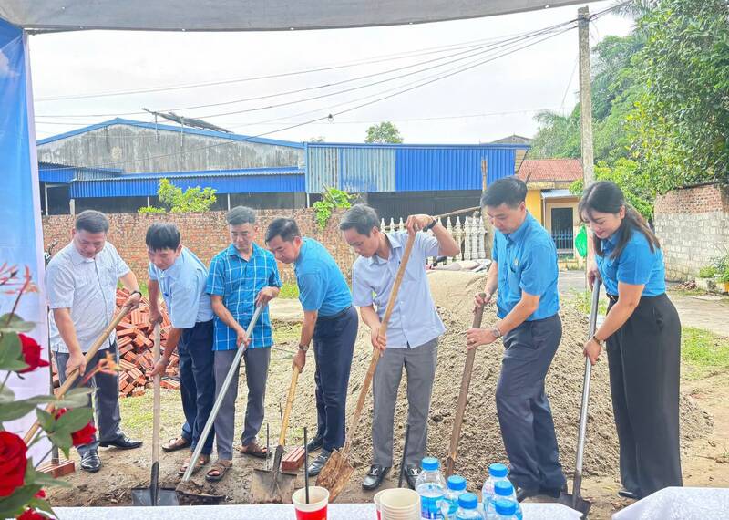 Lễ khởi công nhà Mái ấm Công đoàn. Ảnh: Công đoàn Thái Nguyên