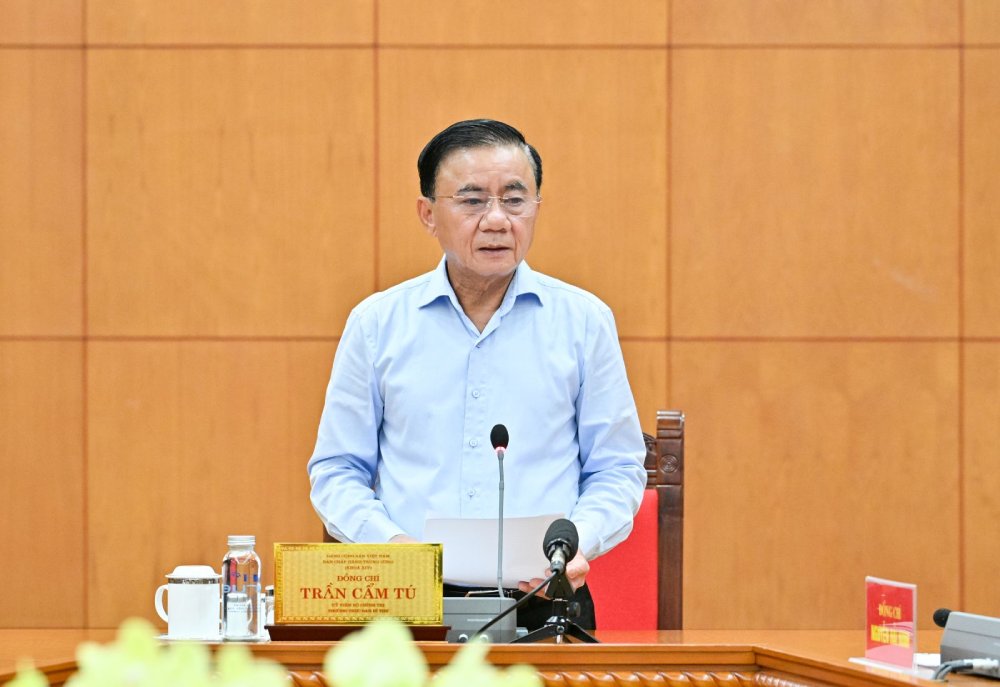 Politburo member, Standing Secretary of the Secretariat Tran Cam Tu emphasized that the construction of the Vietnam Communist Party Museum must ensure the purpose, political and historical significance; worthy of being a symbolic work. Photo: Dinh Phuong