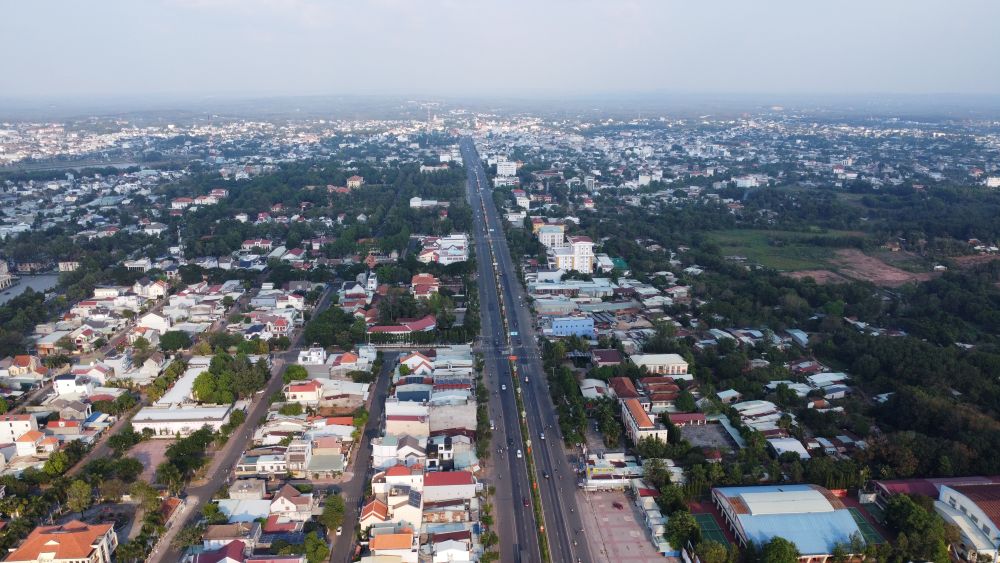 Arranging 37 neighborhoods of Binh Phuoc ward into 12 neighborhoods. Photo: Dinh Trong