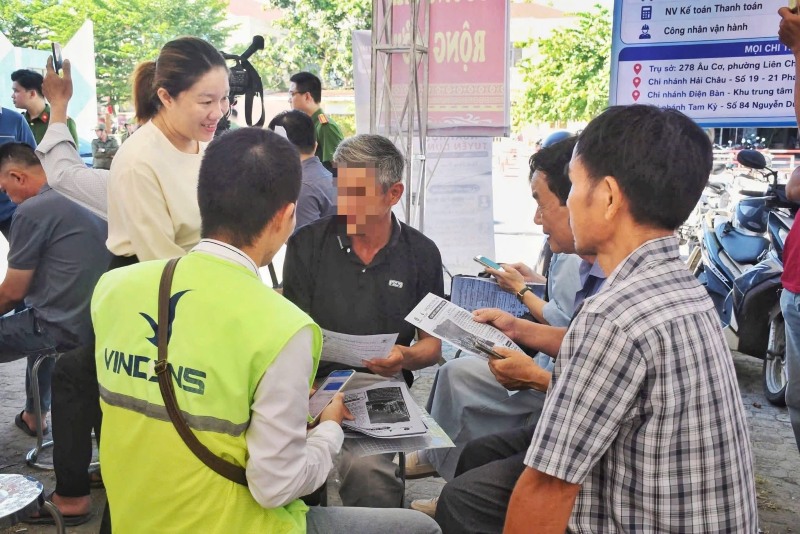 Rehabilitated people in Da Nang are supported to find jobs and borrow capital to do business. Photo: Police provided