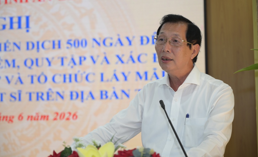Phó Chủ tịch UBND tỉnh An Giang Lê Văn Phước phát biểu tại hội nghị. Ảnh: Phương Vũ
