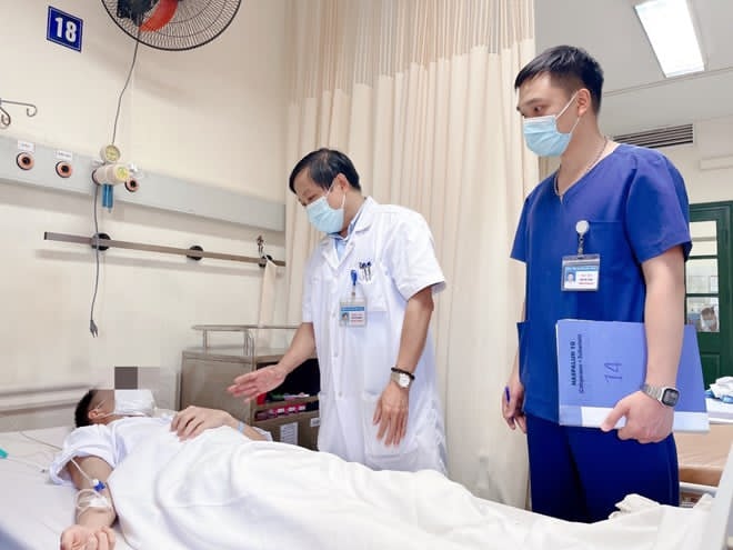 Augmentation des frais de gestion aux frais d'hospitalisation, des milliers de services médicaux augmentent de prix. Photo: Thao My