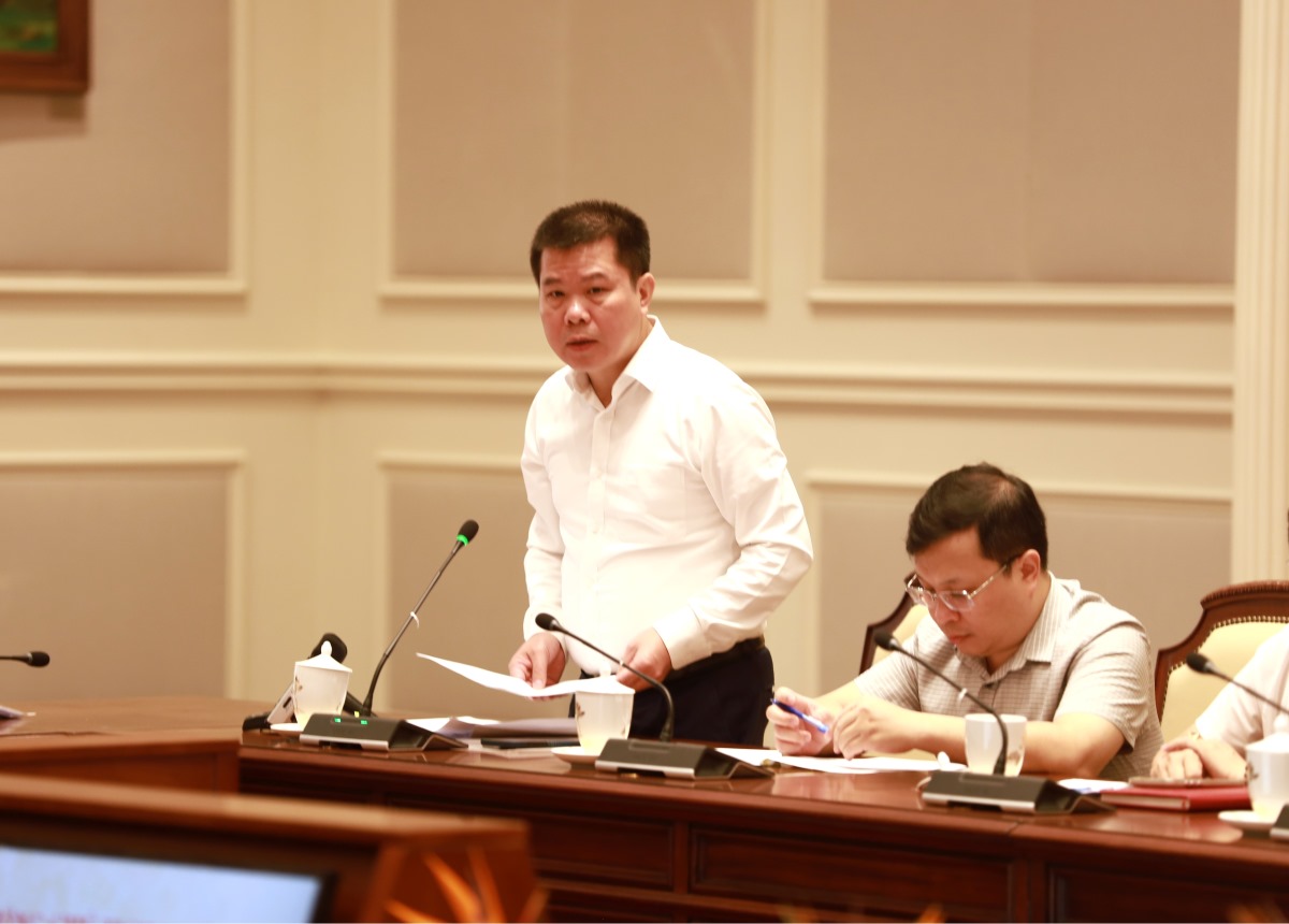 Đại diện Tòa án nhân dân Tối cao phát biểu tại họp báo. Ảnh: Duy Tuấn