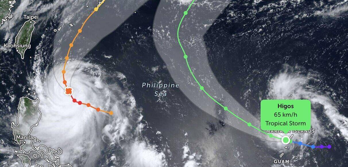 Typhoon Higos (right) and Typhoon Mekkhala. Photo: Zoom Earth