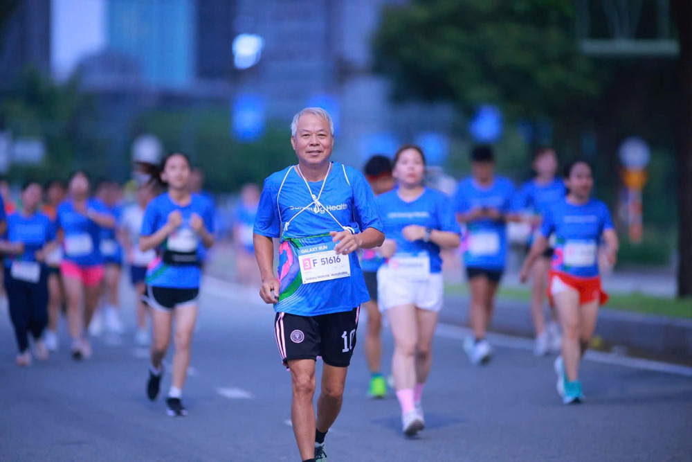 The Galaxy Run community race organized by Samsung Vietnam attracted more than 5,000 people to participate. Photo: Provided by DN