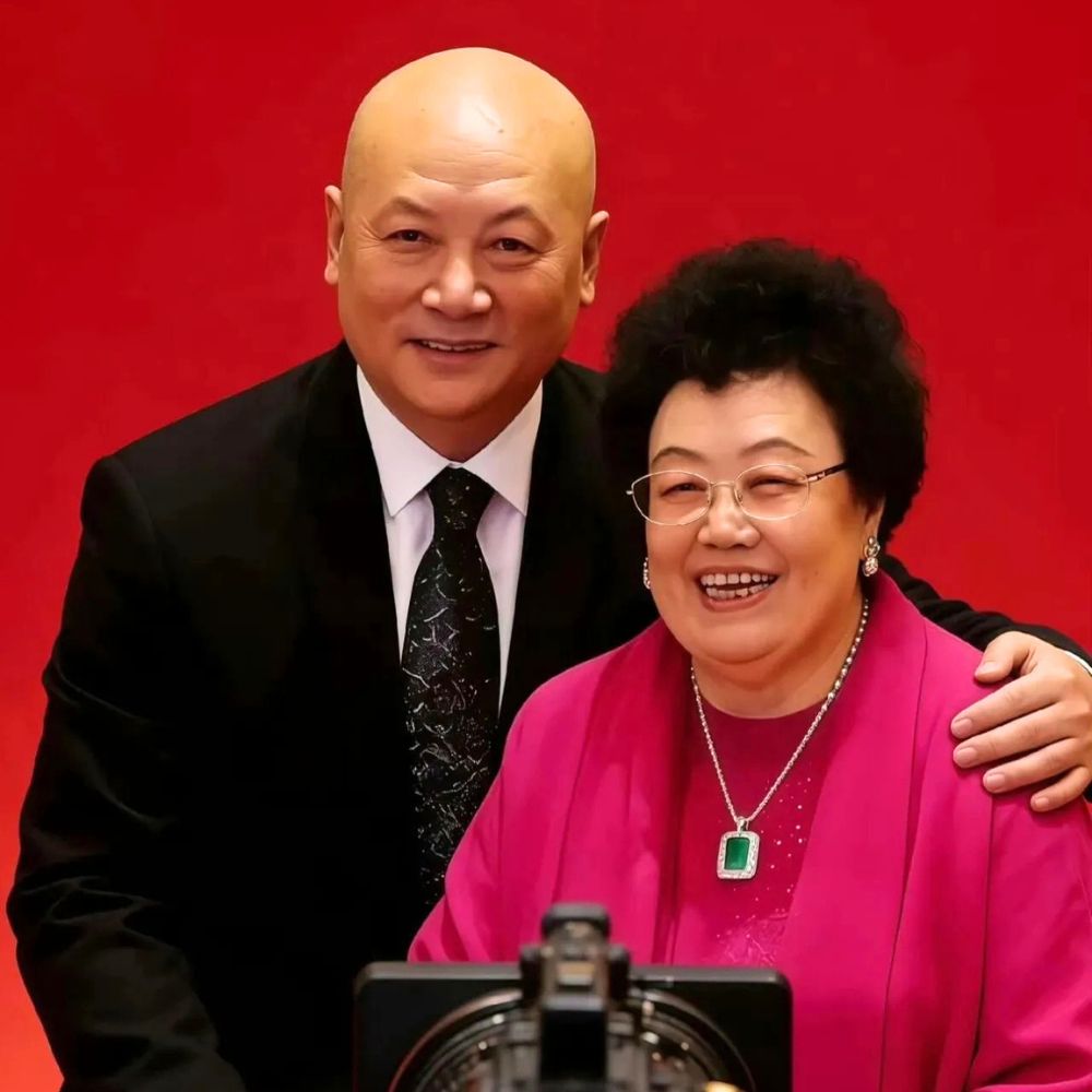 “Đường Tăng” Trì Trọng Thụy và vợ tỉ phú Trần Lệ Hoa. Ảnh: Xinhua