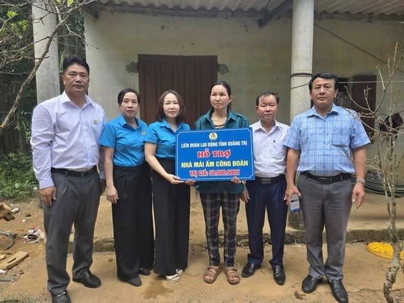 Trade union levels in Quang Tri deploy many activities to care for and support union members and workers with a total budget of more than 11 billion VND. Photo: Quang Tri Trade Union.