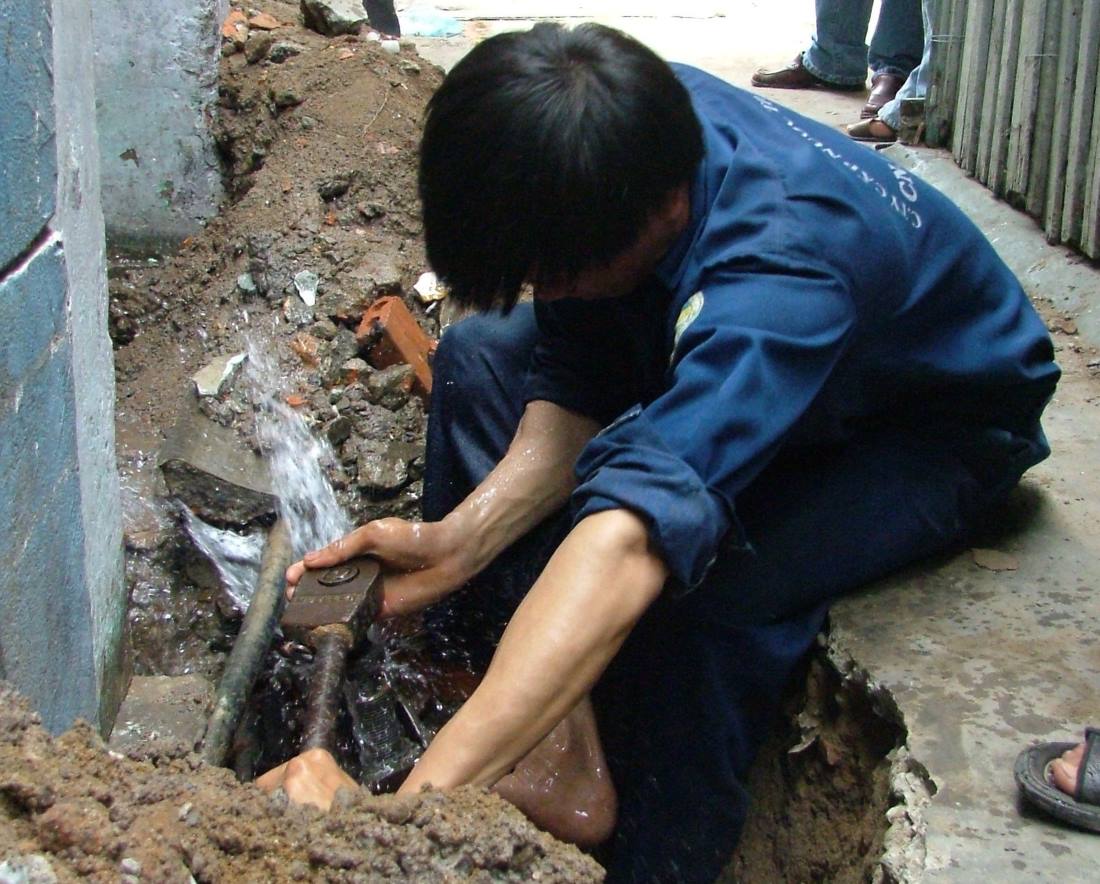 TPHCM cúp nước một số nơi để bảo trì, bảo dưỡng mạng lưới cấp nước. Ảnh: Huyền Trân