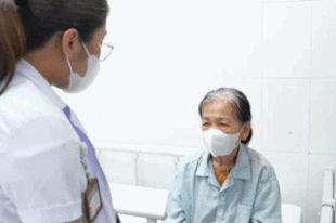 Lonely old age, elderly people have to be hospitalized for treatment of anxiety disorders and depression