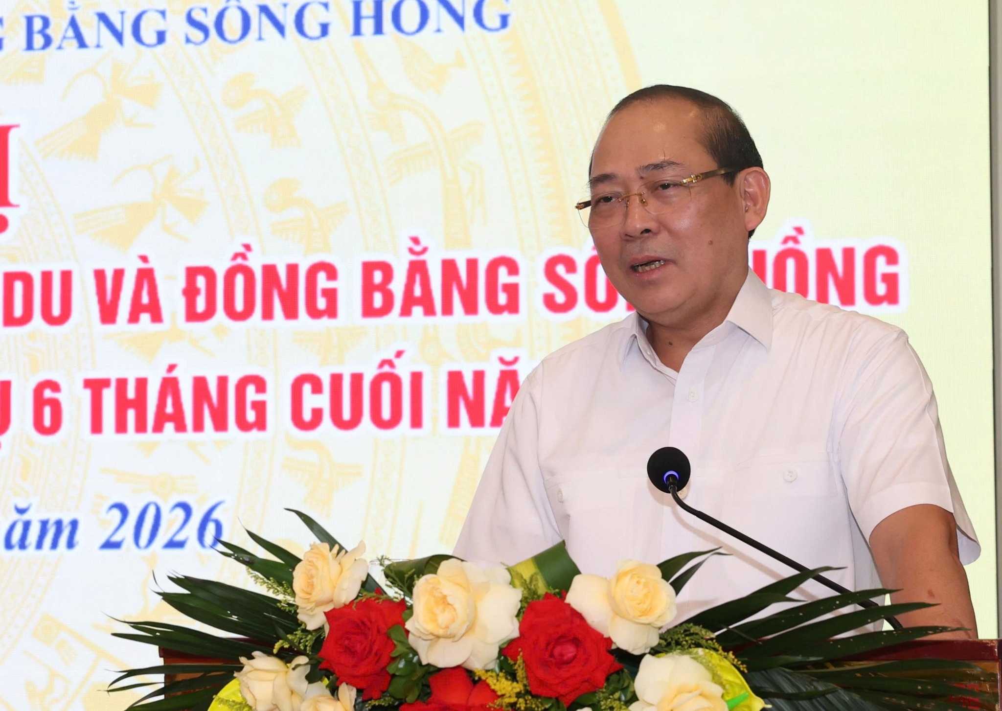 Phó Chủ tịch Ủy ban Trung ương MTTQ Việt Nam Hoàng Công Thủy phát biểu chỉ đạo tại hội nghị. Ảnh: Nguyễn Trường