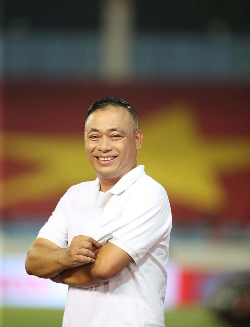 Commentator Quang Tung. Photo: Character provided