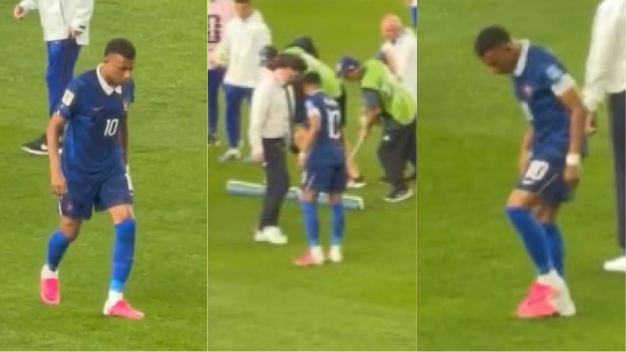 Khoảnh khắc Mbappe kiểm tra mặt cỏ gây sốt. Ảnh: Cắt từ video