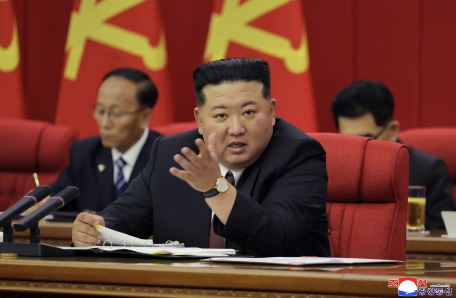 North Korean President Kim Jong Un clearly expresses his desire to develop the North Korean navy. Photo: KCNA