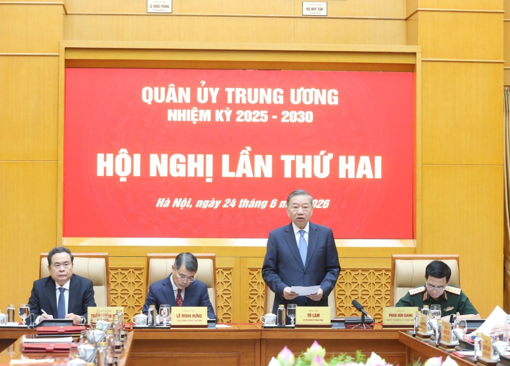 General Secretary, President To Lam, Secretary of the Central Military Commission emphasized creating a strong breakthrough in building a revolutionary, regular, elite, and modern Army. Photo: Hien Hoa