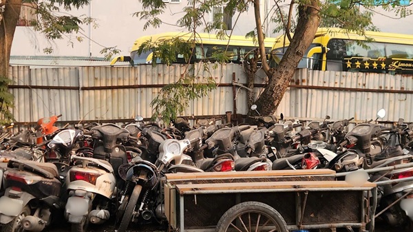 Hundreds of violating motorbikes that cannot be registered for circulation will be auctioned by Cao Bang to collect scrap. Illustrative photo: Minh Hanh