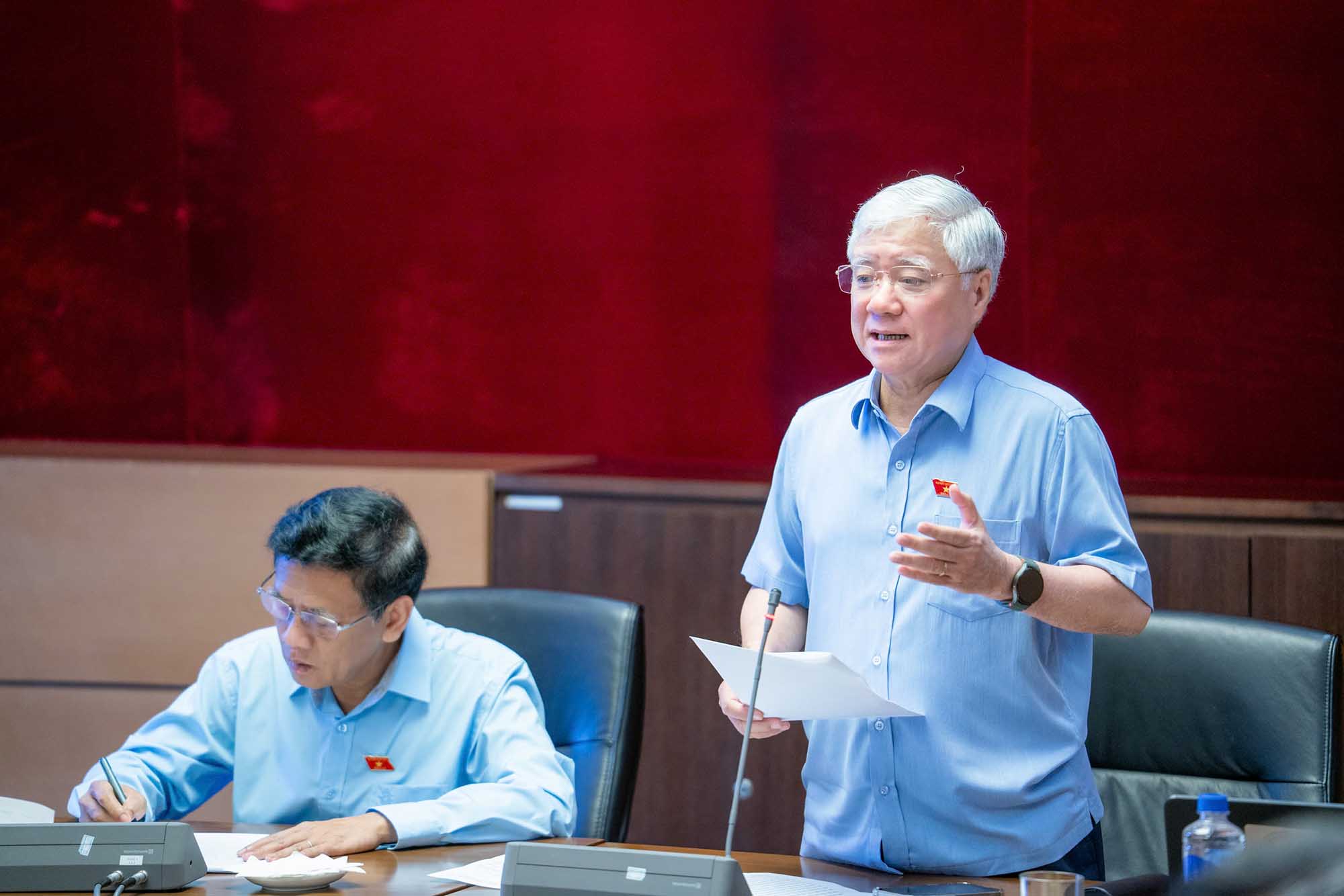 Politburo member, Standing Vice Chairman of the National Assembly Do Van Chien requested to survey and evaluate policies for ethnic minorities after the merger. Photo: Tien Cuong.