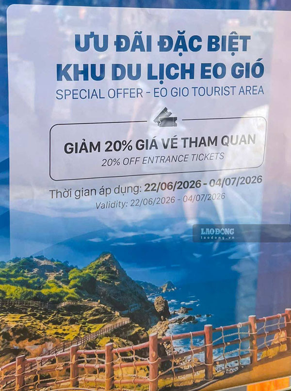 Thông báo giảm 20% giá vé của đơn vị quản lý. Ảnh: Hoài Phương 