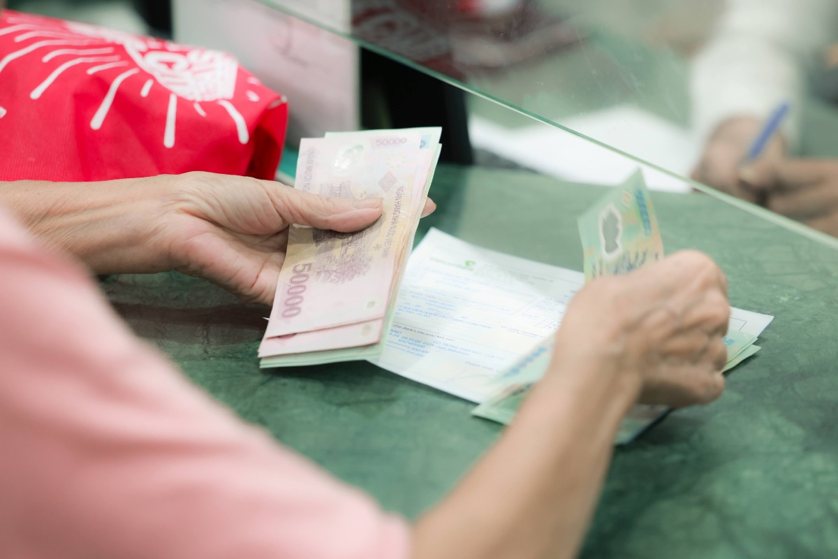 The Ministry of Home Affairs proposes to reduce the age by another 5 years so that 70-year-olds without pensions can receive subsidies. Photo: Hai Nguyen