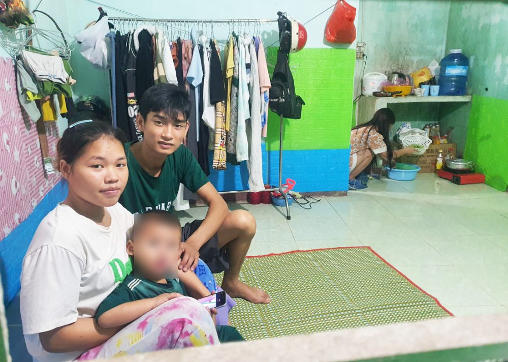 With more than 96,000 workers, the demand for social housing in Quang Ngai is very large. However, many workers still have to rent rooms in cramped conditions, waiting for opportunities to access affordable social housing. Photo: Dong Giang