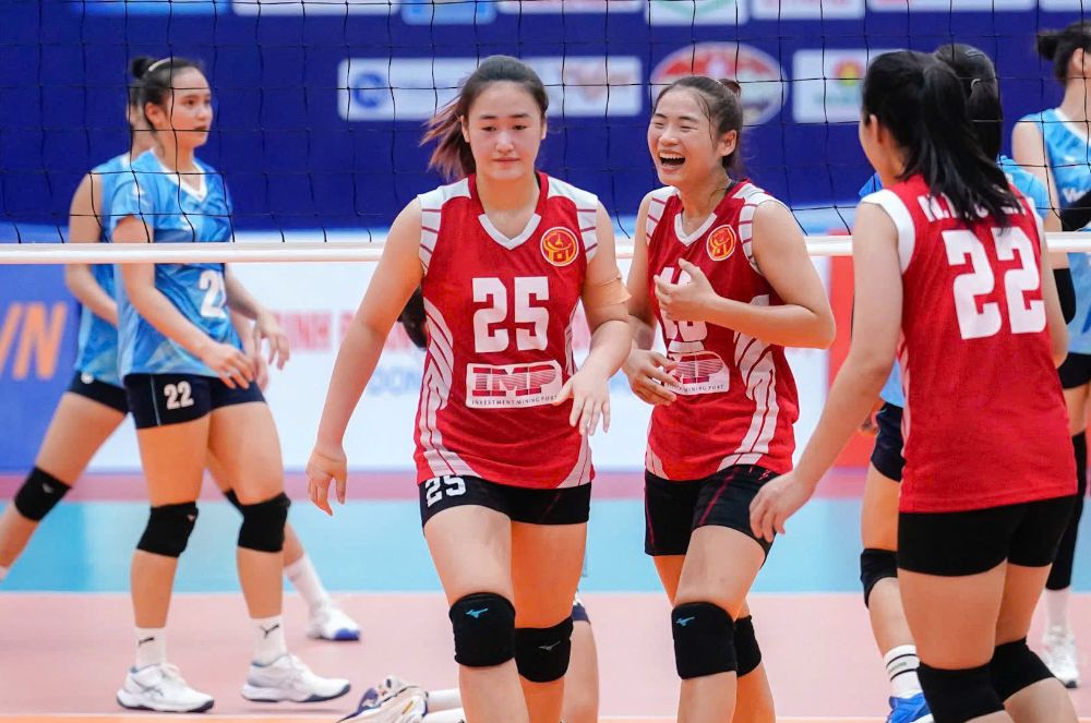 Player Dinh Thi Van (25) is proposed to be additionally trained in the Vietnamese Women's Volleyball Team. Photo: Thai Ka