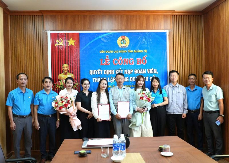 Quang Tri Provincial Labor Federation announces decision to establish trade unions at units constructing Quang Trach 1 Thermal Power Plant. Photo: Quang Tri Trade Union