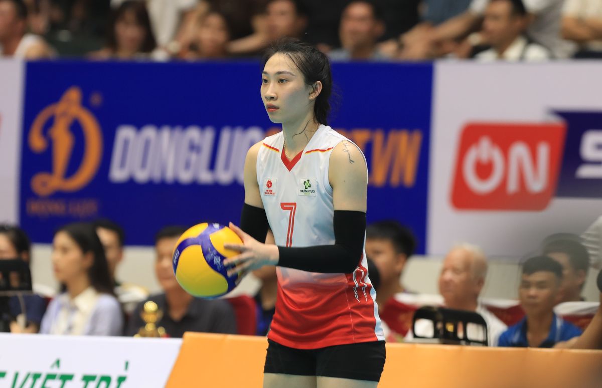 La atacante Phạm Thị Nguyệt Anh del equipo femenino de voleibol Binh chủng Thông tin. Foto: Hoàng Huê