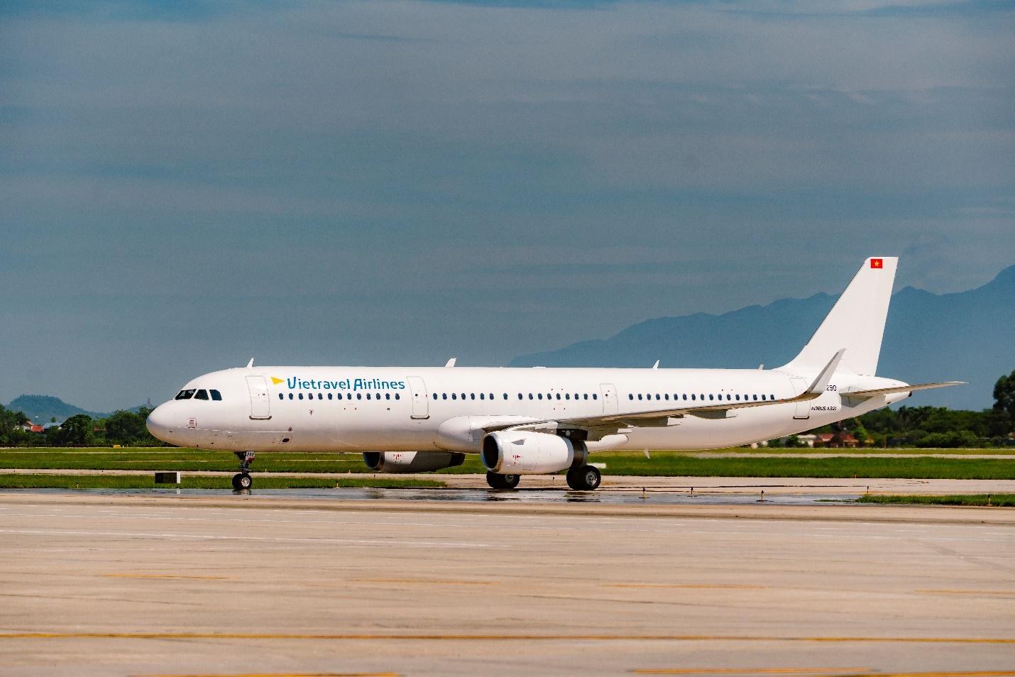Vietravel Airlines' new aircraft belongs to the Airbus A321 series, numbered VN-A290. Photo: Vietravel Airlines