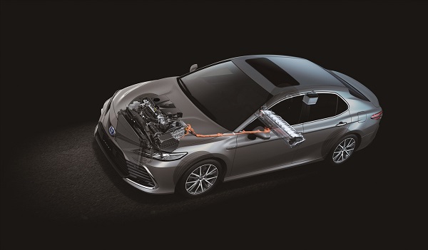 Hybrid engine on Toyota Camry. Photo: Toyota