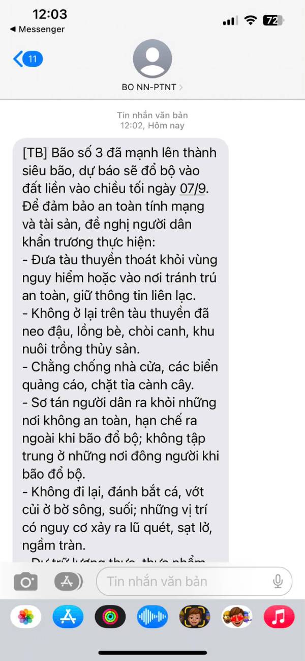 Tin nhắn cảnh báo bão được gửi tới người dân ngày 24.6. Ảnh: Thiều Trang