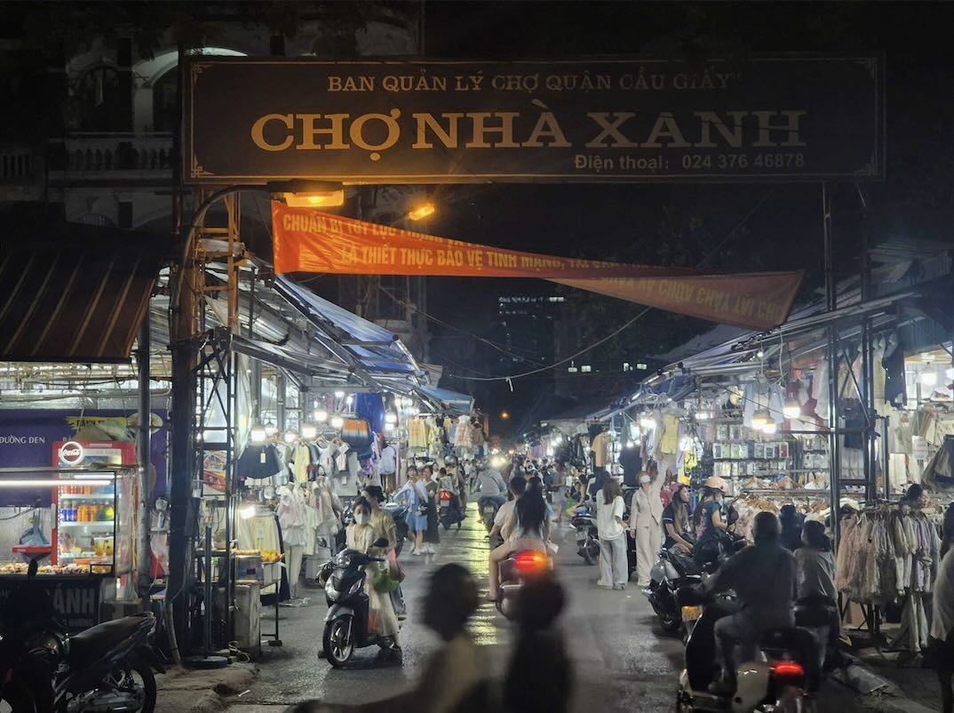 Nha Xanh Market has long been known as a familiar shopping area for people and students of nearby universities. Photo: Khuong Duy