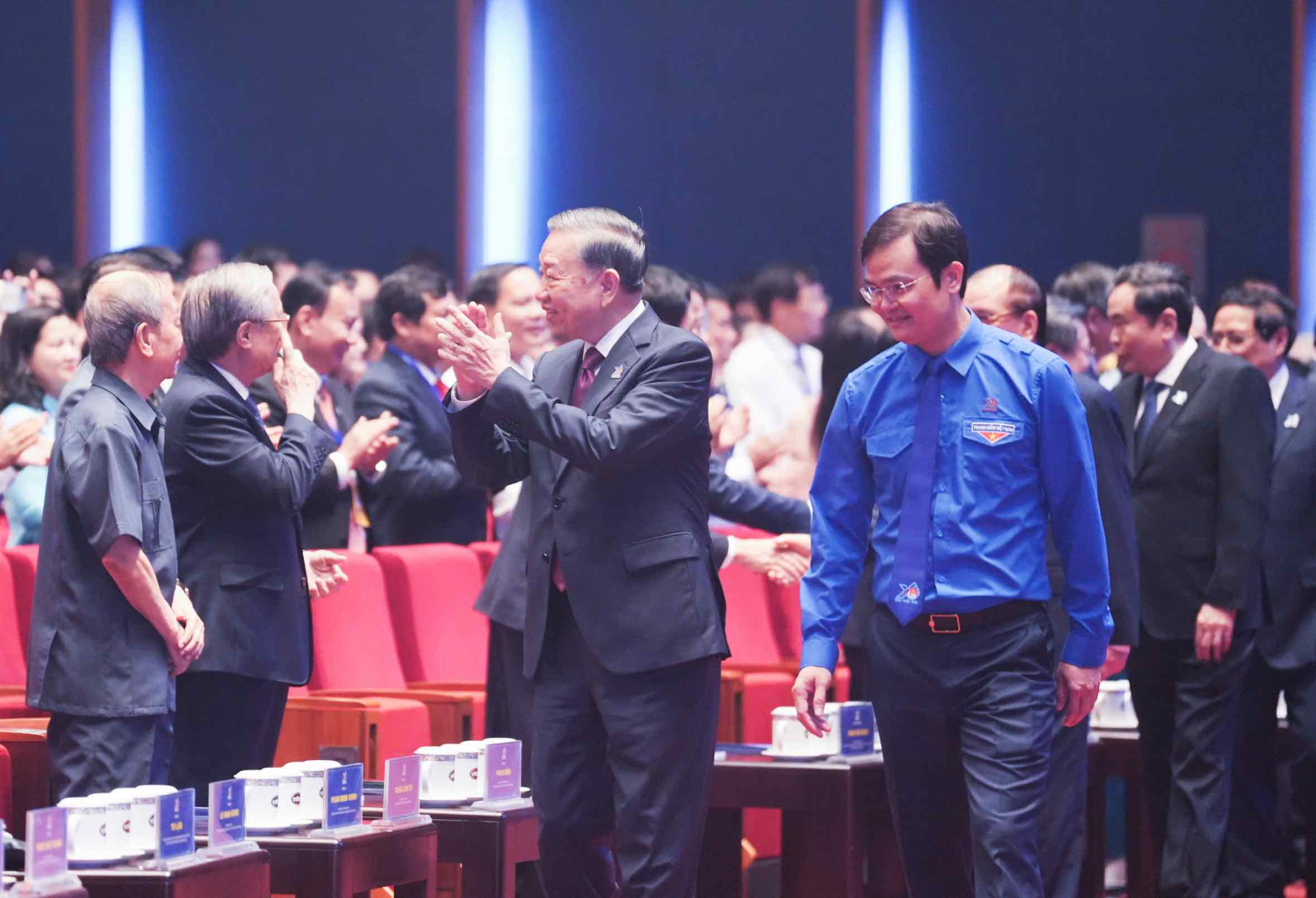 General Secretary and President To Lam attends the solemn session of the 13th National Youth Union Congress. Photo: Huu Chanh