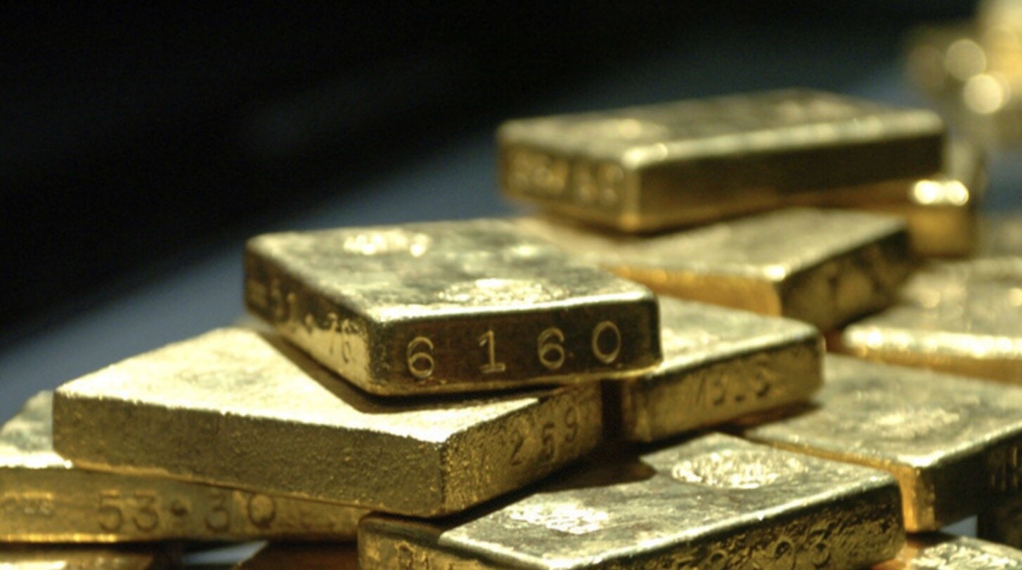 World gold prices are experiencing one of the most volatile weeks in recent months. Photo: Xinhua